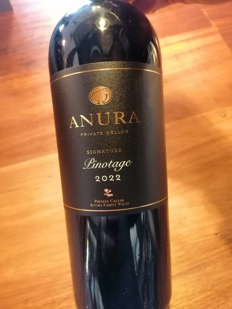 Anura Signature Pinotage label